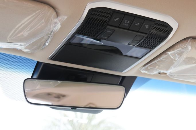 Новый Toyota Land Cruiser 300 Series, 3.4 л, 2024 в Дубае от Atlantic Motors FZCO Белый цвет.  | AUTO.AE