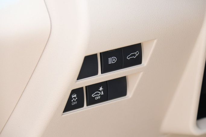 Новый Toyota Land Cruiser 300 Series, 3.4 л, 2024 в Дубае от Atlantic Motors FZCO Черный цвет.  | AUTO.AE