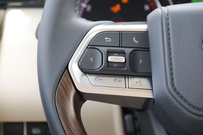 Новый Toyota Land Cruiser 300 Series, 3.4 л, 2024 в Дубае от Atlantic Motors FZCO Черный цвет.  | AUTO.AE