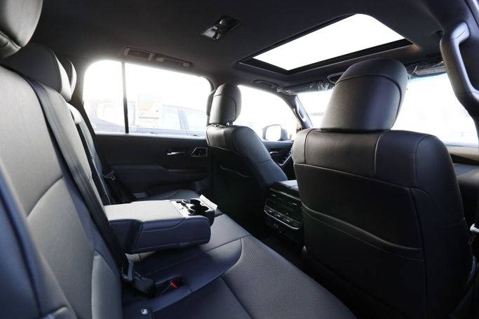 Новый Toyota Land Cruiser 300 Series, 3.4 л, 2024 в Дубае от Atlantic Motors FZCO Черный цвет.  | AUTO.AE