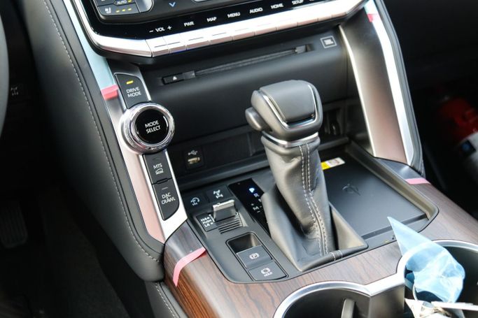 Новый Toyota Land Cruiser 300 Series, 3.4 л, 2024 в Дубае от Atlantic Motors FZCO Черный цвет.  | AUTO.AE