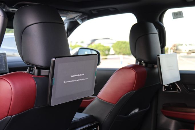 Новый Toyota Land Cruiser 300 Series, 3.4 л, 2024 в Дубае от Atlantic Motors FZCO Белый цвет.  | AUTO.AE