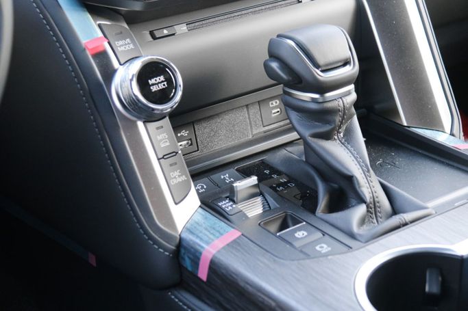 Новый Toyota Land Cruiser 300 Series, 3.4 л, 2024 в Дубае от Atlantic Motors FZCO Черный цвет.  | AUTO.AE