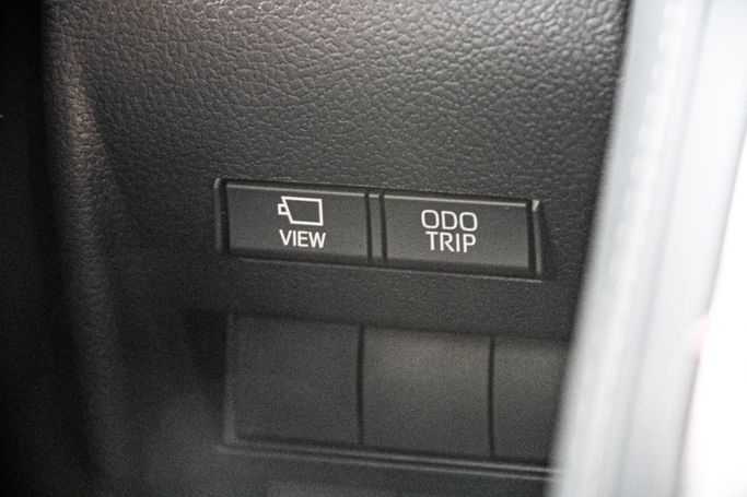 Новый Toyota Land Cruiser 300 Series, 3.4 л, 2024 в Дубае от Atlantic Motors FZCO Белый цвет.  | AUTO.AE