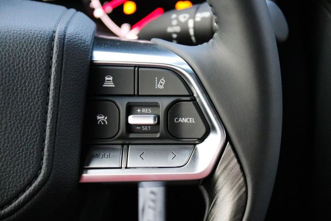 Новый Toyota Land Cruiser 300 Series, 3.4 л, 2024 в Дубае от Atlantic Motors FZCO Белый цвет.  | AUTO.AE