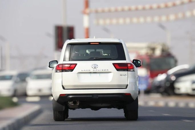 New Toyota Land Cruiser 300 Series, 4.0 l, 2025 in Dubai by Atlantic Motors FZCO, White color. GCC Specs | AUTO.AE