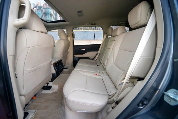 Used Toyota Land Cruiser 300 Series, 3.4 l, 2022 in Dubai by Royal Diamond Motors, Black color. GCC Specs | AUTO.AE