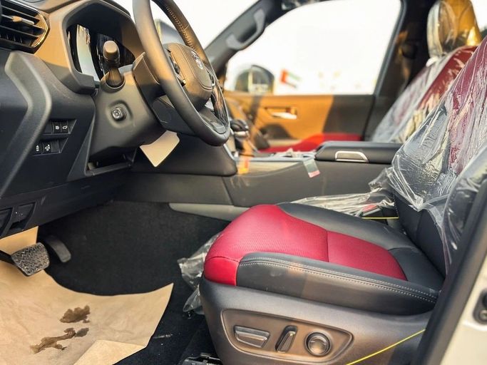 New Toyota Land Cruiser 300 Series, 3.4 l, 2025 in Dubai by Al Rawnaq Motors , White color. GCC Specs | AUTO.AE