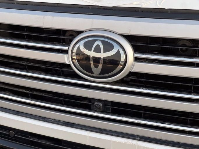 New Toyota Land Cruiser 300 Series, 3.4 l, 2025 in Dubai by Al Rawnaq Motors , White color. GCC Specs | AUTO.AE