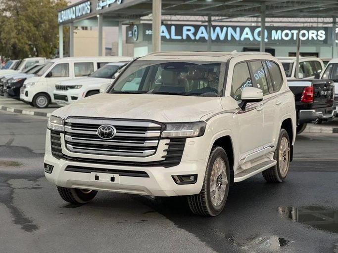 Новый Toyota Land Cruiser 300 Series, 4.0 л, 2025 в Дубае от Al Rawnaq Motors  Белый цвет. GCC | AUTO.AE