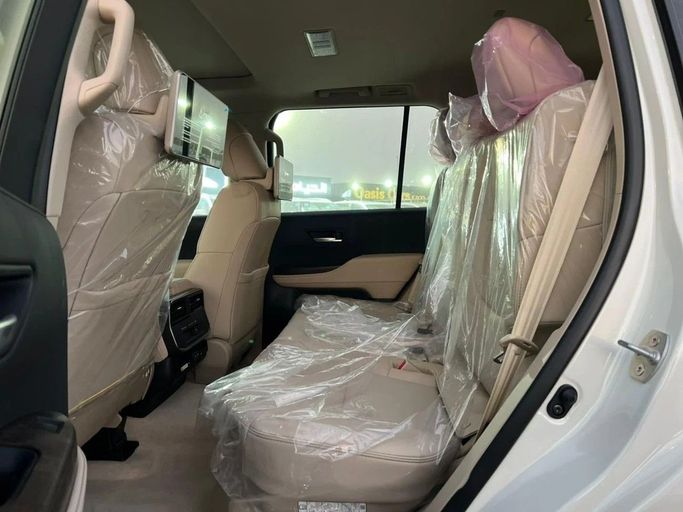 Новый Toyota Land Cruiser 300 Series, 4.0 л, 2025 в Дубае от Al Rawnaq Motors  Белый цвет. GCC | AUTO.AE