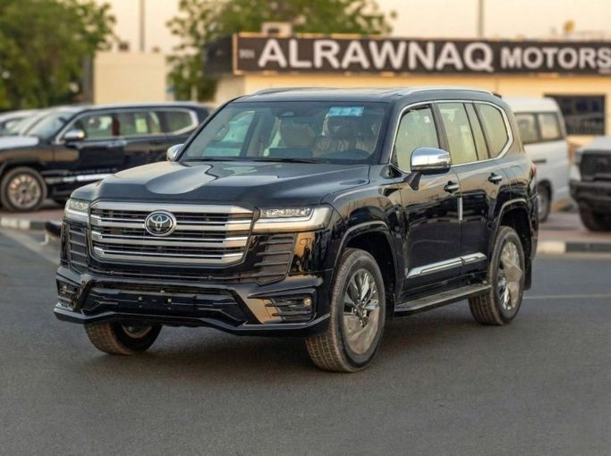 Новый Toyota Land Cruiser 300 Series, 4.0 л, 2025 в Дубае от Al Rawnaq Motors  Черный цвет. GCC | AUTO.AE