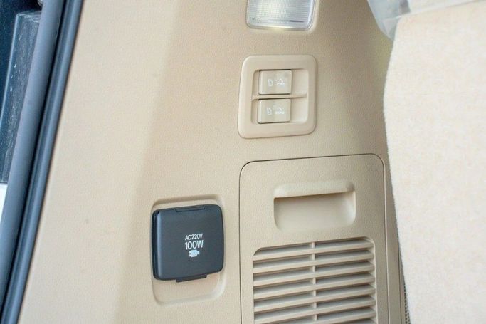 Новый Toyota Land Cruiser 300 Series, 4.0 л, 2025 в Дубае от Al Rawnaq Motors  Черный цвет. GCC | AUTO.AE