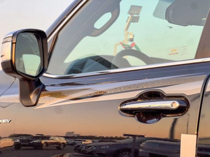 Новый Toyota Land Cruiser 300 Series, 3.4 л, 2025 в Дубае от Al Rawnaq Motors  Черный цвет. GCC | AUTO.AE