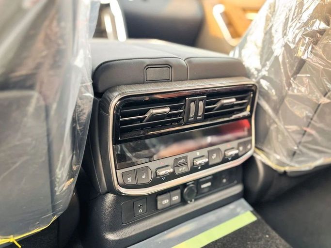 Новый Toyota Land Cruiser 300 Series, 3.4 л, 2025 в Дубае от Al Rawnaq Motors  Черный цвет. GCC | AUTO.AE