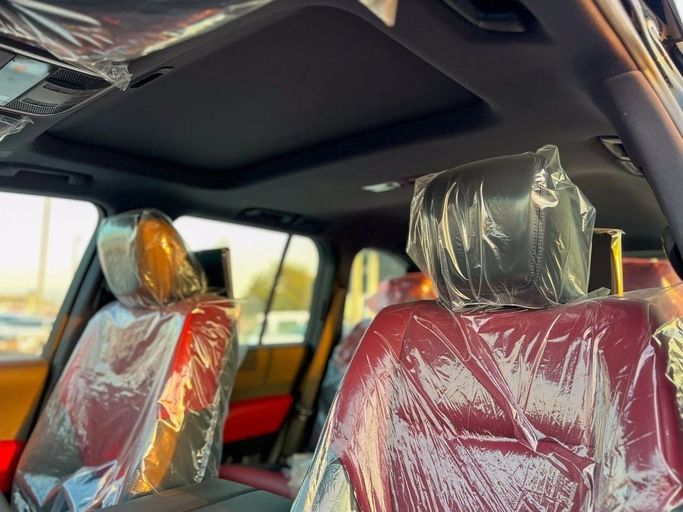 Новый Toyota Land Cruiser 300 Series, 3.4 л, 2025 в Дубае от Al Rawnaq Motors  Черный цвет. GCC | AUTO.AE