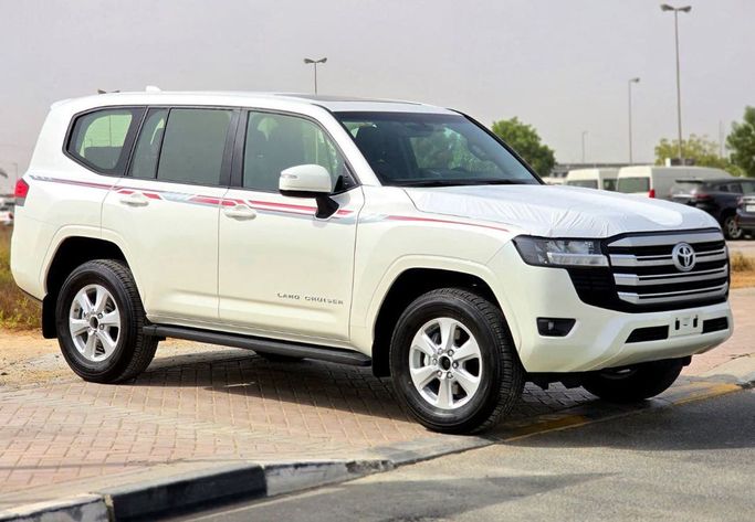 Новый Toyota Land Cruiser 300 Series, 3.4 л, 2025 в Дубае от Gulzar Motors FZE Белый цвет. GCC | AUTO.AE