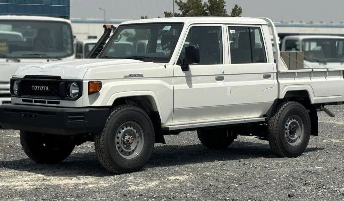 جديدة Toyota Land Cruiser 70 Series 70 Series Facelift 2, 4.2 l, 2024 في في دبي من Gulzar Motors FZE، اللون أبيض. مواصفات الخليج | AUTO.AE
