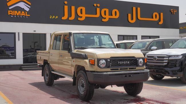 Новый Toyota Land Cruiser 70 Series Рестайлинг 2, 4.0 л, 2025 в Дубае от Rimal Motors FZE Бежевый цвет. GCC | AUTO.AE