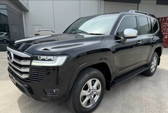 جديدة Toyota Land Cruiser السلسلة 300, 3.3 l, 2024 في في دبي من Bonnke Cars FZE، اللون أسود. أخرى | AUTO.AE