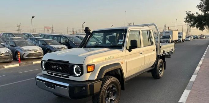 جديدة Toyota Land Cruiser 70 Series 70 Series Facelift 2, 2.8 l, 2025 في في دبي من Bonnke Cars FZE، اللون أبيض.  | AUTO.AE
