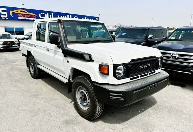 Новый Toyota Land Cruiser 70 Series Рестайлинг 2, 2.8 л, 2025 в Дубае от Mursalin Motors FZCO Белый цвет. GCC | AUTO.AE