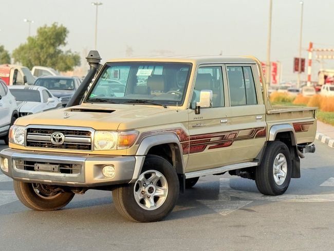 مستعملة Toyota Land Cruiser 70 Series 70 Series Facelift 1, 4.5 l, 2019 في في دبي من Humera automobile fze، اللون أصفر. مواصفات الخليج | AUTO.AE