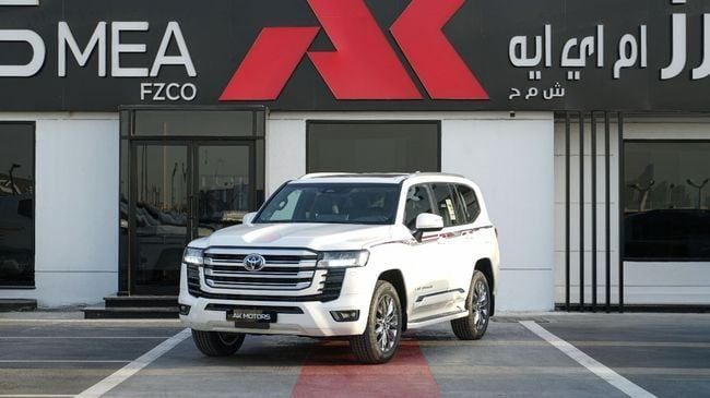 Новый Toyota Land Cruiser 300 Series, 3.3 л, 2025 в Дубае от AK Motors MEA Белый цвет. GCC | AUTO.AE