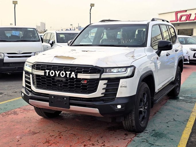 جديدة Toyota Land Cruiser السلسلة 300, 3.3 l, 2022 في في دبي من Soltan Auto، اللون أبيض. مواصفات الخليج | AUTO.AE