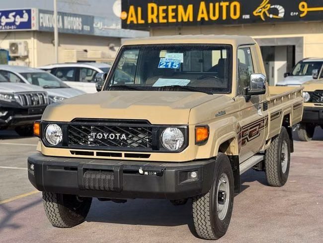 جديدة Toyota Land Cruiser 70 Series 70 Series Facelift 2, 4.0 l, 2024 في في دبي من AL REEM AUTO، اللون بيج. مواصفات الخليج | AUTO.AE | إعلان #231952
