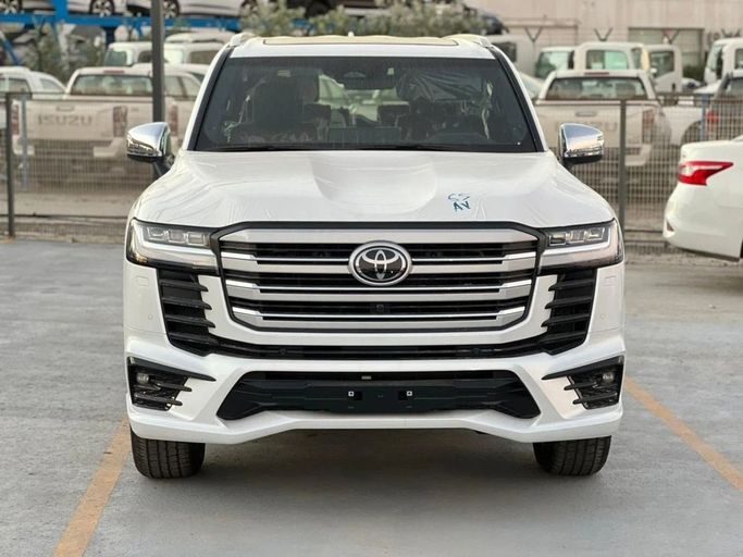 جديدة Toyota Land Cruiser السلسلة 300, 3.3 l, 2025 في في دبي من Fiyafe Cars FZCO، اللون أبيض. المواصفات اليابانية | AUTO.AE