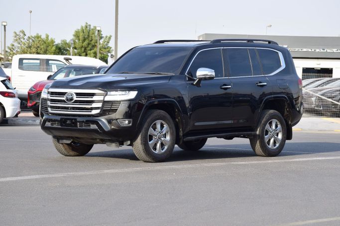 مستعملة Toyota Land Cruiser السلسلة 300, 3.3 l, 2022 في في دبي من Xtreme Auto FZE، اللون أسود. المواصفات الأسترالية | AUTO.AE