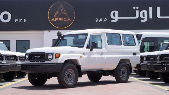 Новый Toyota Land Cruiser 70 Series Рестайлинг 2, 2.8 л, 2025 в Дубае от Africa Auto FZE Белый цвет. GCC | AUTO.AE