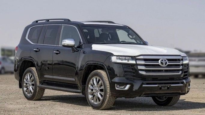 Новый Toyota Land Cruiser 300 Series, 3.4 л, 2025 в Дубае от TARGET MOTORS FZE Черный цвет. Other | AUTO.AE