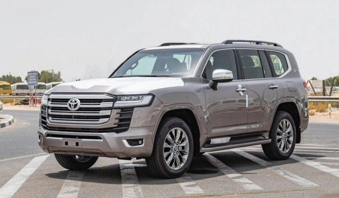 Новый Toyota Land Cruiser 300 Series, 3.4 л, 2025 в Дубае от TARGET MOTORS FZE Золотистый цвет. Other | AUTO.AE