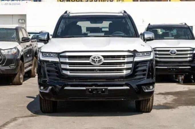 New Toyota Land Cruiser 300 Series, 3.3 l, 2025 in Dubai by TARGET MOTORS FZE, Black color. Other | AUTO.AE