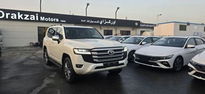 New Toyota Land Cruiser 300 Series, 3.4 l, 2024 in Dubai by SALEM WALY AUTO FZE, White color. GCC Specs | AUTO.AE