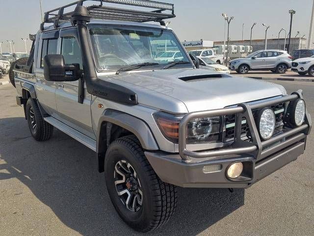 مستعملة Toyota Land Cruiser 70 Series 70 Series Facelift 1, 4.2 l, 2016 في في دبي من SONDOS MOTORS FZE، اللون رمادي. أخرى | AUTO.AE