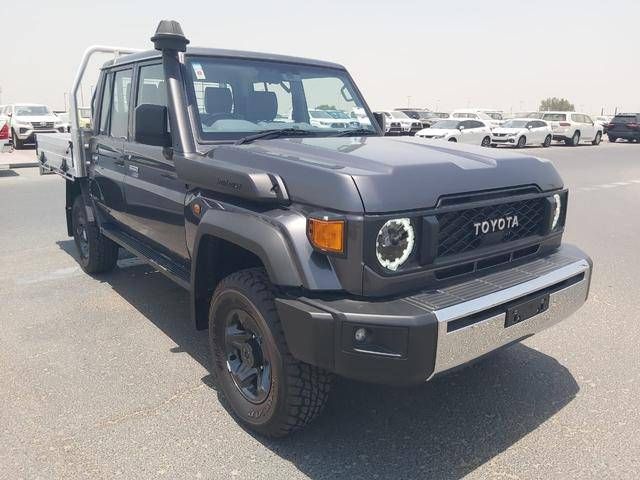 جديدة Toyota Land Cruiser 70 Series 70 Series Facelift 2, 2.8 l, 2024 في في دبي من SONDOS MOTORS FZE، اللون رمادي. أخرى | AUTO.AE