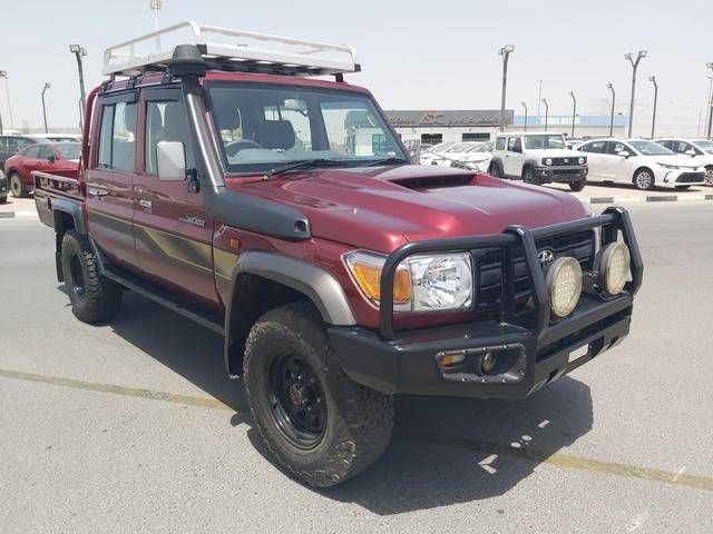 مستعملة Toyota Land Cruiser 70 Series 70 Series Facelift 1, 4.5 l, 2020 في في دبي من SONDOS MOTORS FZE، اللون خمري. أخرى | AUTO.AE