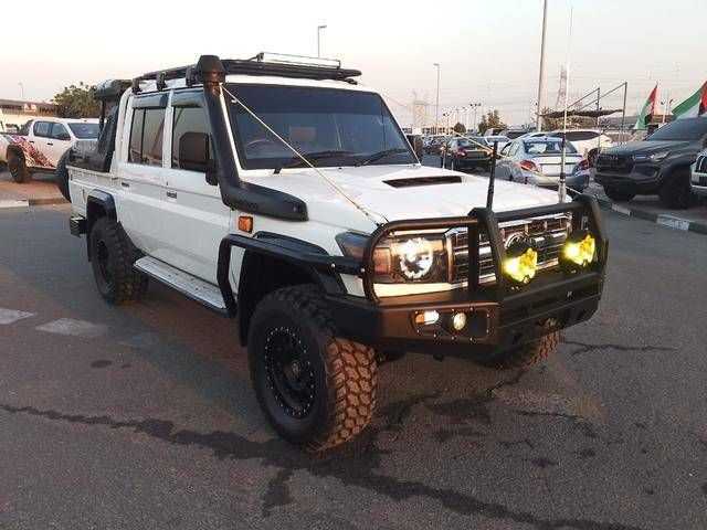 مستعملة Toyota Land Cruiser 70 Series 70 Series Facelift 1, 4.5 l, 2013 في في دبي من SONDOS MOTORS FZE، اللون أبيض. أخرى | AUTO.AE