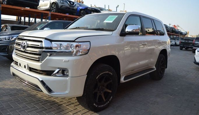 مستعملة Toyota Land Cruiser 200 Series 200 Series Facelift 2, 4.5 l, 2018 في في دبي من REAAN MOTORS FZE، اللون أبيض. أخرى | AUTO.AE