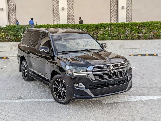 مستعملة Toyota Land Cruiser 200 Series 200 Series Facelift 2, 4.5 l, 2018 في في دبي من NEW ABU TAJ MOTORS، اللون أسود. مواصفات الخليج | AUTO.AE