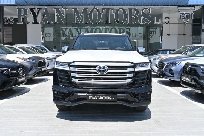 Новый Toyota Land Cruiser Twin Turbo 300 Series, 3.5 л, 2024 в Дубае от RMG Automobiles Черный цвет. GCC | AUTO.AE