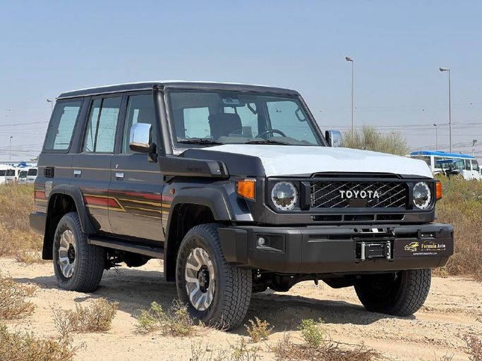 Новый Toyota Land Cruiser 70 Series Рестайлинг 2, 2.8 л, 2025 в Дубае от FORMULA AUTO Черный цвет.  | AUTO.AE | Объявление #240019
