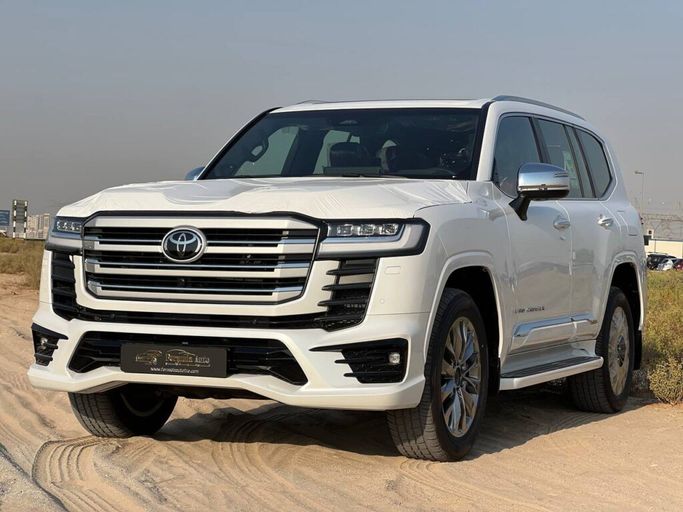 Новый Toyota Land Cruiser Twin Turbo 300 Series, 3.5 л, 2025 в Дубае от FORMULA AUTO Белый цвет.  | AUTO.AE