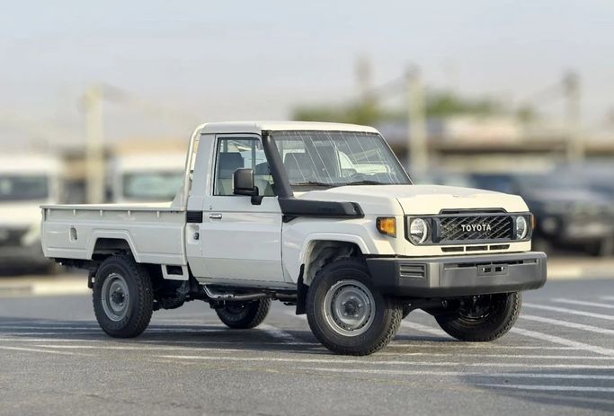 Новый Toyota Land Cruiser 70 Series Рестайлинг 2, 4.2 л, 2025 в Дубае от ZOHAAN MOTORS FZCO Белый цвет. GCC | AUTO.AE | Объявление #240997