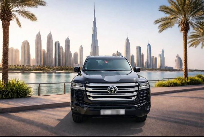 مستعملة Toyota Land Cruiser Twin Turbo السلسلة 300, 3.4 l, 2022 في في دبي من LiveCars، اللون أسود. مواصفات الخليج | AUTO.AE