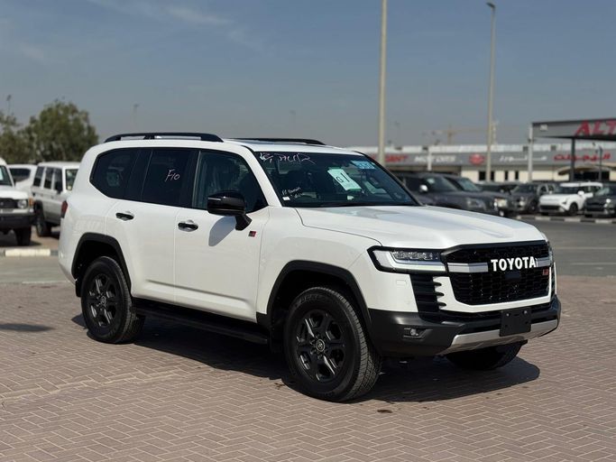 Новый Toyota Land Cruiser Twin Turbo 300 Series, 3.3 л, 2024 в Дубае от AL HUSNAIN MOTORS FZE Белый цвет.  | AUTO.AE | Объявление #243739