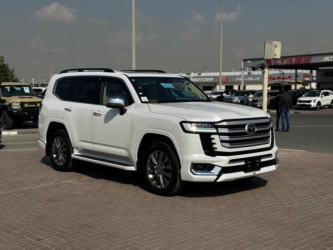 جديدة Toyota Land Cruiser Twin Turbo السلسلة 300, 3.3 l, 2024 في في دبي من AL HUSNAIN MOTORS FZE، اللون أبيض.  | AUTO.AE | إعلان #243916